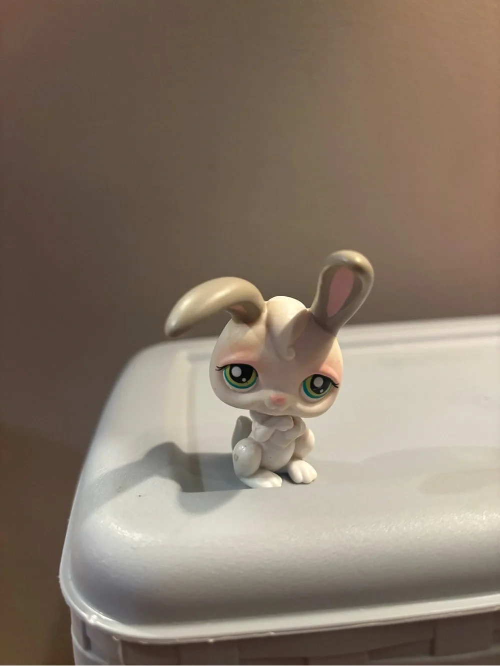 Littlest Pet Shop LPS #211 Bunny White And Grey Green Eyes Pink Around Eyes
